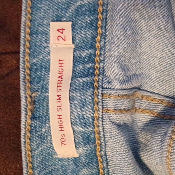 LEVIS, 70'S HIGH SLIM, STRAIGHT LEG JEANS, SIZE 24WX29L, IN GREAT CONDIT… - Picture 7 of 9